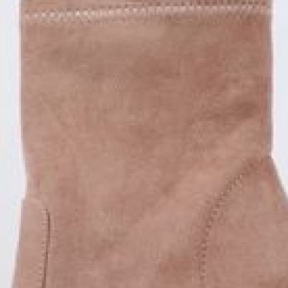 FINAL PRICE‼️🆕💕 ANKLE BOOTIES WITH CLEAR HEEL - Picture 8 of 8